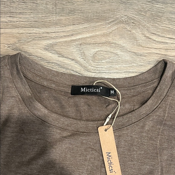 NWT Micticsi Taupe Muscle Tee with banded bottom Women’s size M - Picture 5 of 5
